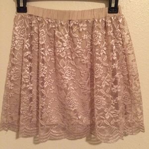 Lace skirt